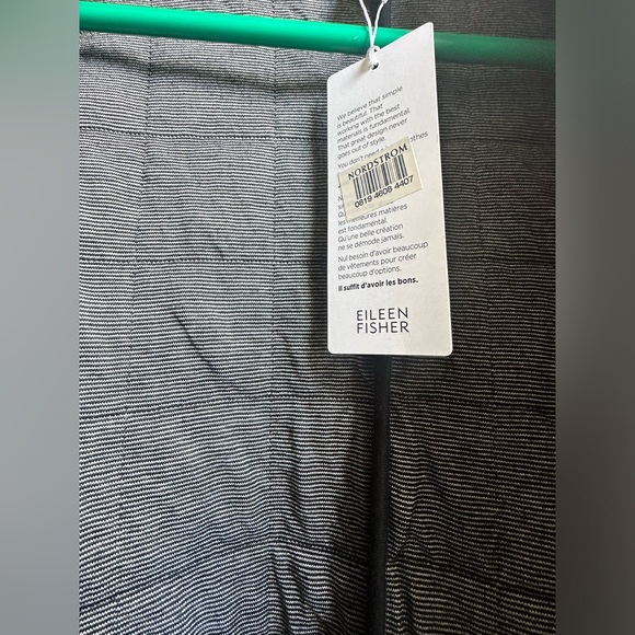 Eileen Fisher Size Small Light Jacket with Pockets with tags. Brand new. - Picture 4 of 8